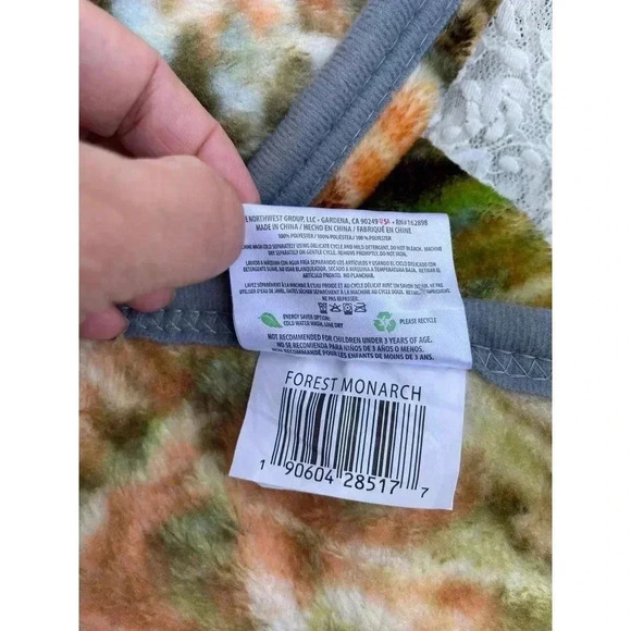 Northwest Abraham Hunter Standing Deer Plush Throw Blanket Brown 47"x57" - Picture 10 of 12